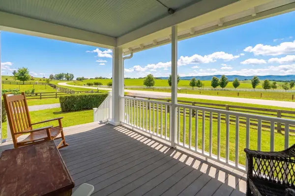 3392 MIDDLEBROOK RD, Staunton, VA 24401