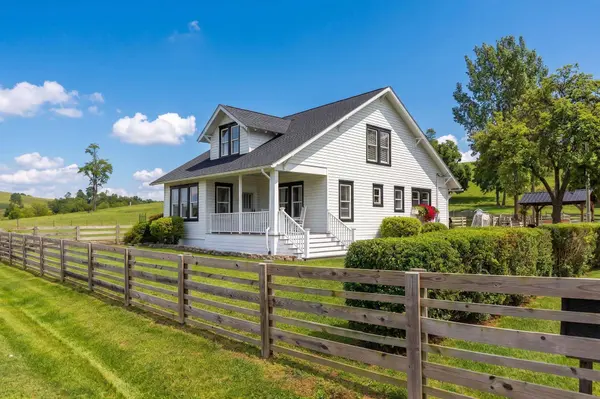 3392 MIDDLEBROOK RD, Staunton, VA 24401