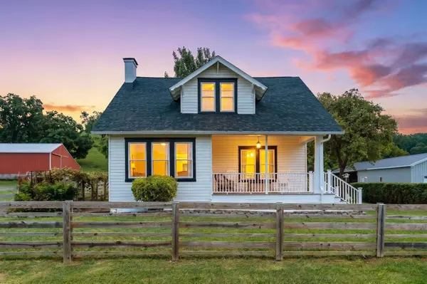 3392 MIDDLEBROOK RD, Staunton, VA 24401