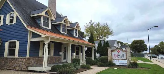 1003 W Main St #B, St Charles, IL 60174-1754