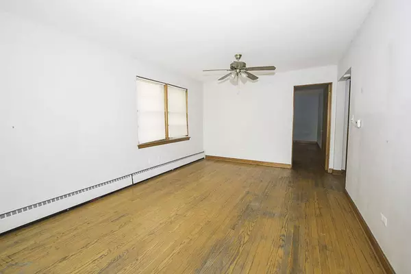 4033 N Austin AVE, Chicago, IL 60634