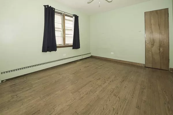 4033 N Austin AVE, Chicago, IL 60634