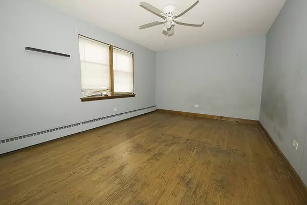 4033 N Austin AVE, Chicago, IL 60634