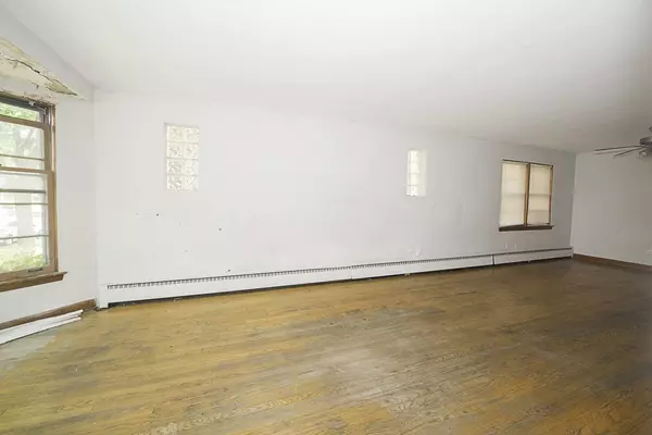 4033 N Austin AVE, Chicago, IL 60634