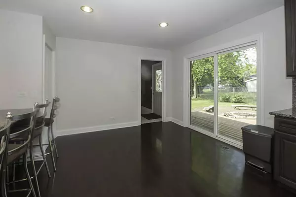 422 Beverly AVE, Addison, IL 60101