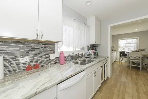 809 N Wolf RD, Melrose Park, IL 60164