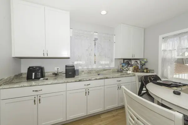 809 N Wolf RD, Melrose Park, IL 60164