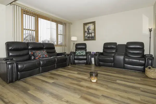 3916 N Pontiac AVE, Chicago, IL 60634