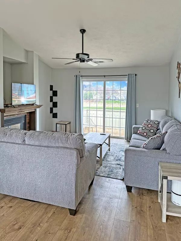 7672 Creek Bend #9, Rockford, IL 61114