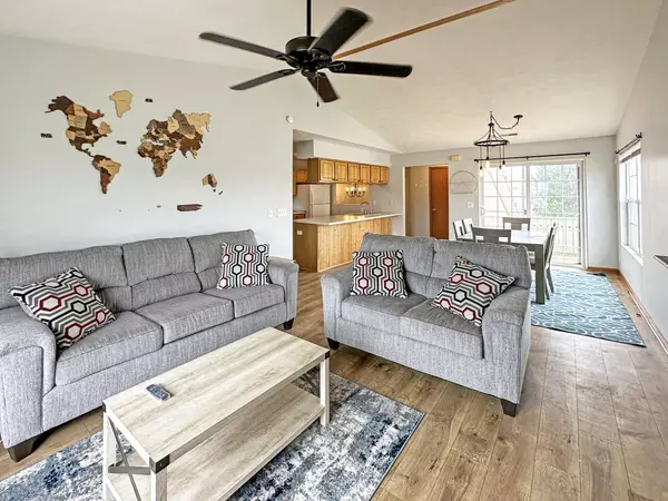 7672 Creek Bend #9, Rockford, IL 61114