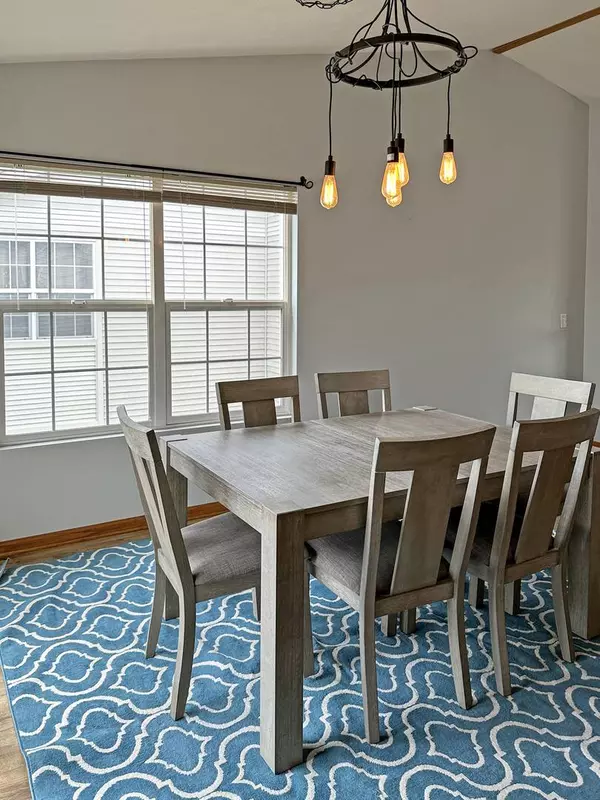 7672 Creek Bend #9, Rockford, IL 61114