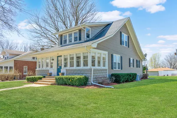 406 Pacific Street, Monroe Center, IL 61052