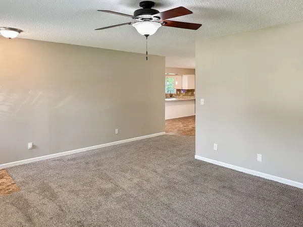 5411 S Brookstone Drive, Rochelle, IL 61068