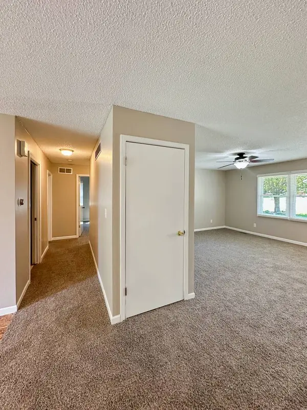 5411 S Brookstone Drive, Rochelle, IL 61068