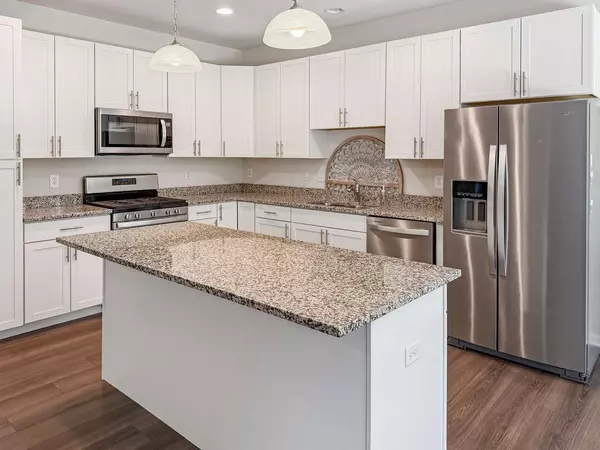 242 Alden Drive, Sycamore, IL 60178