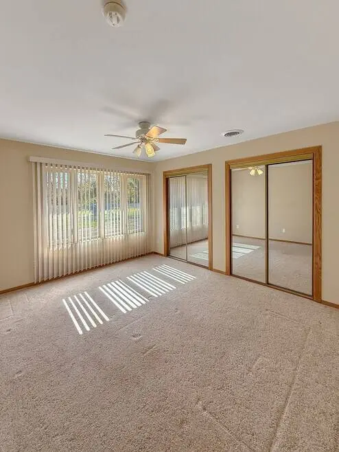 33053 Pamrich Dr, Kingston, IL 60145-7941