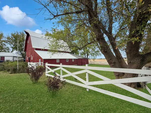 30789 5 Points Road, Kingston, IL 60145