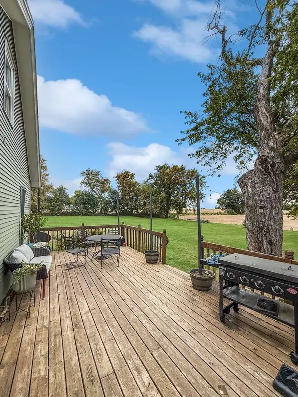 30789 5 Points Road, Kingston, IL 60145