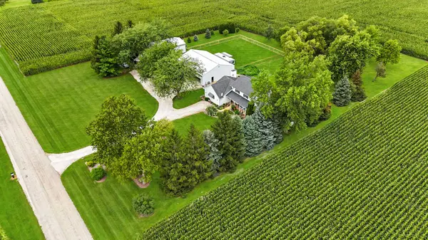 49W972 Peterson RD, Maple Park, IL 60151