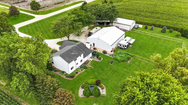 49W972 Peterson RD, Maple Park, IL 60151