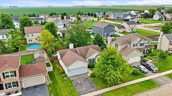 752 Prairie Pond CIR, Malta, IL 60150