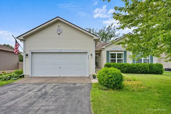 752 Prairie Pond CIR, Malta, IL 60150