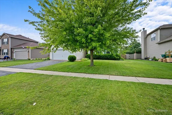 752 Prairie Pond CIR, Malta, IL 60150
