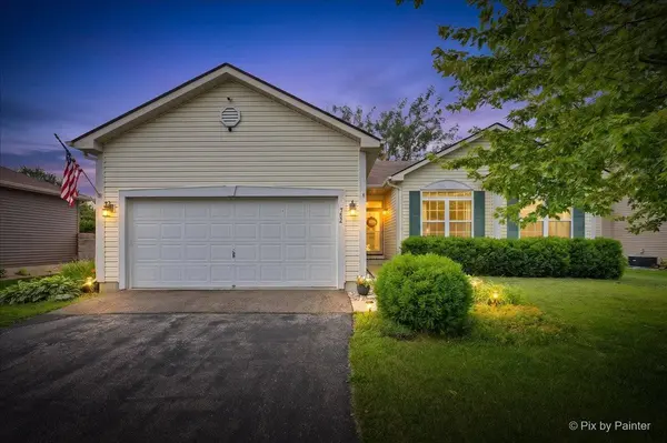 752 Prairie Pond CIR