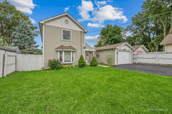 122 S Edison AVE, Elgin, IL 60123