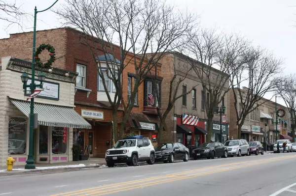 905 Main Street #2, Antioch, IL 60002