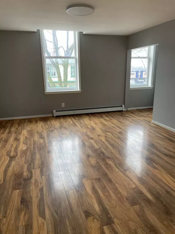 905 Main Street #2, Antioch, IL 60002