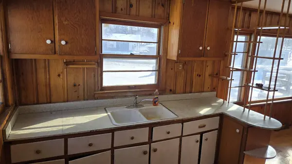 24419 68th Street, Salem, WI 53168