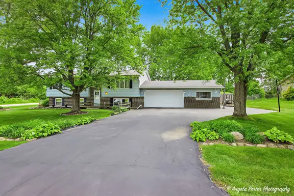 13005 W 28th Street, Wadsworth, IL 60083
