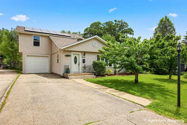 615 Highland Avenue, Antioch, IL 60002