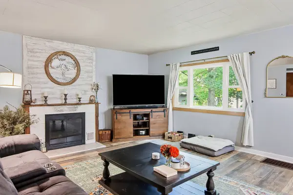 33834 Hillcrest DR, Burlington, WI 53105