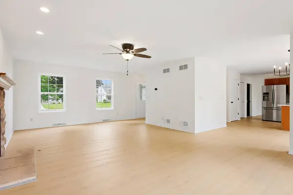 4025 Stormy DR, Kansasville, WI 53139