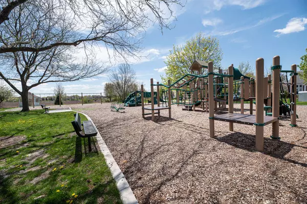 1504 Arlington Lane, Gurnee, IL 60031