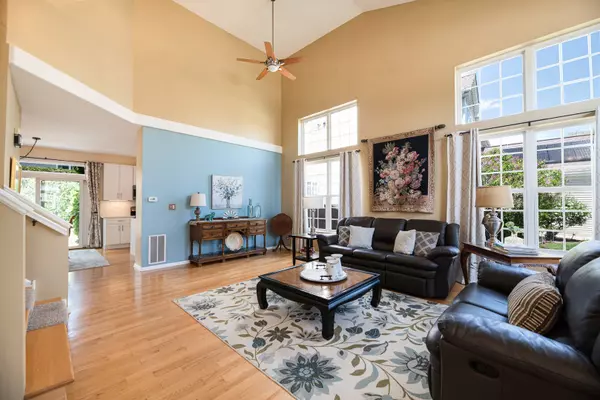 1504 Arlington Lane, Gurnee, IL 60031