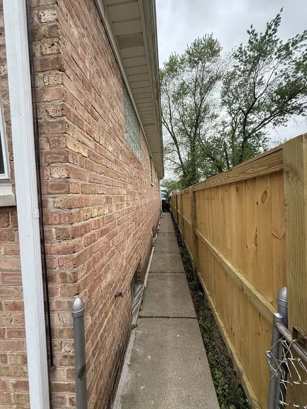 3119 N Oleander Avenue, Chicago, IL 60707