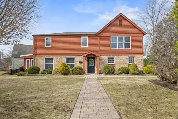 816 E Mayfair Road, Arlington Heights, IL 60005