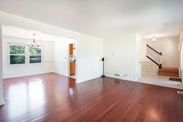 215 Annapolis Drive, Vernon Hills, IL 60061