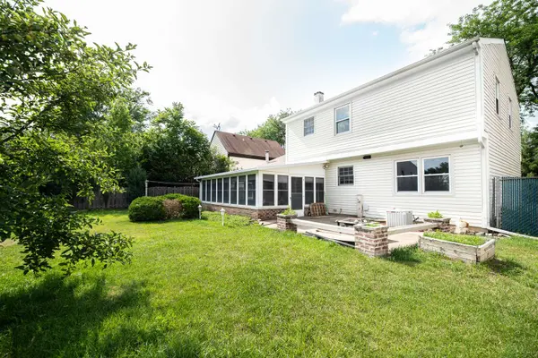 215 Annapolis Drive, Vernon Hills, IL 60061