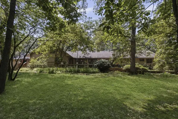 4 Brierwoods Lane, Hawthorn Woods, IL 60047