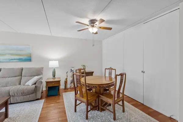 1625 Sheridan Road #206, Wilmette, IL 60091