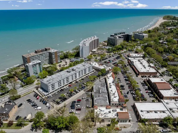 1625 Sheridan Road #206, Wilmette, IL 60091