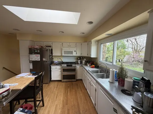 219 W Appletree Lane, Arlington Heights, IL 60004
