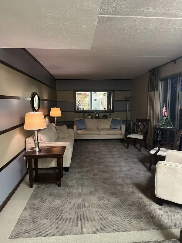 110 W Butterfield Road #402S, Elmhurst, IL 60126