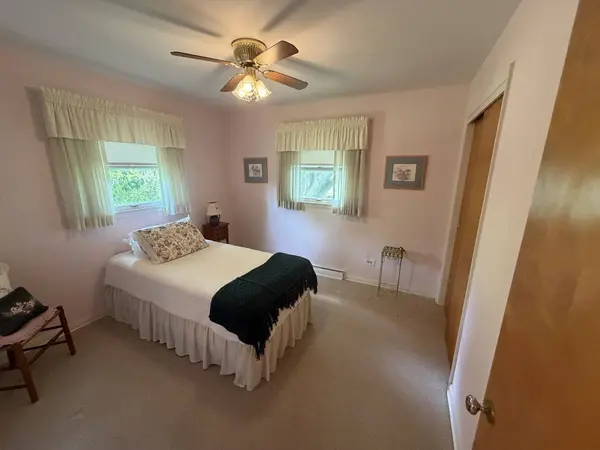 1026 Half Day RD, Highland Park, IL 60035
