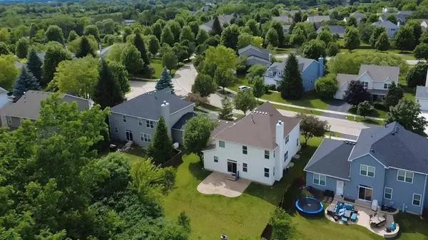 2314 Trailside LN, Wauconda, IL 60084