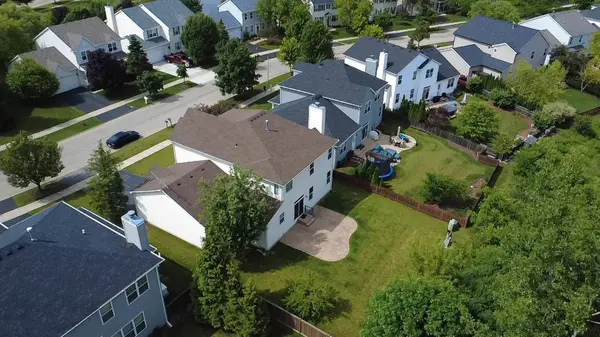 2314 Trailside LN, Wauconda, IL 60084